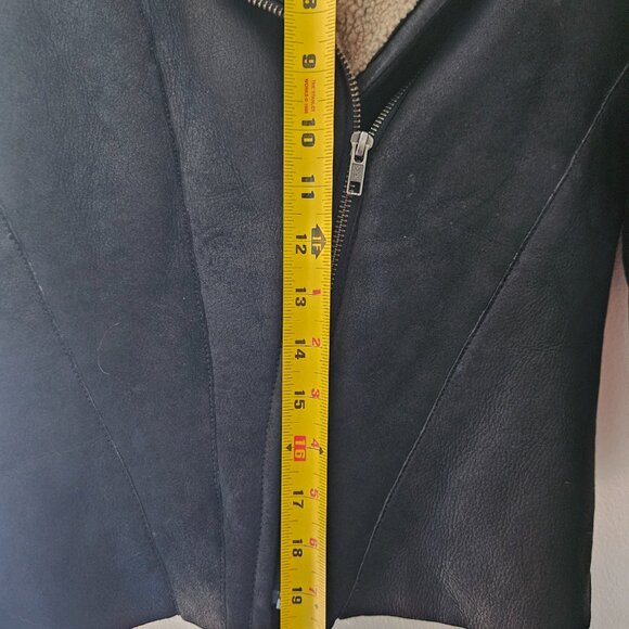 Aritzia shearling jacket - Picture 8 of 9